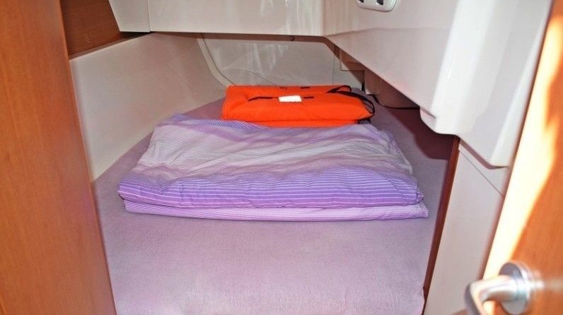 Hanse 325
