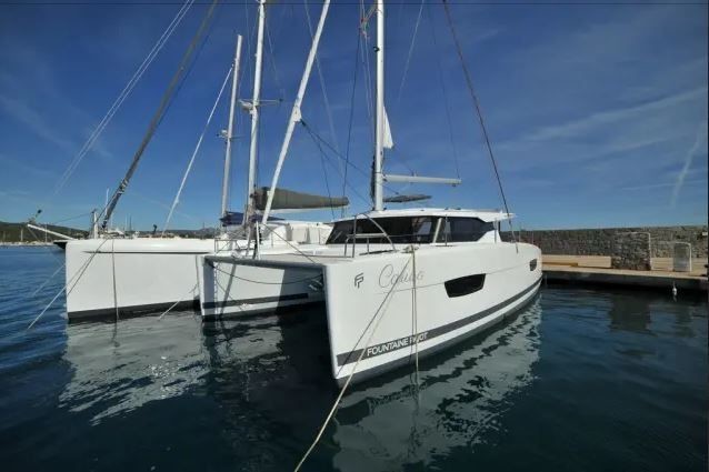 Fountaine Pajot Lucia 40