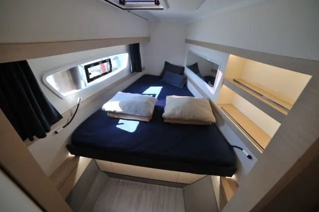 Fountaine Pajot Lucia 40