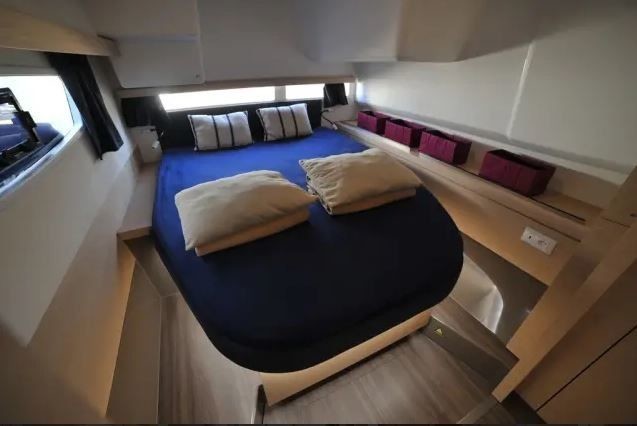 Fountaine Pajot Lucia 40