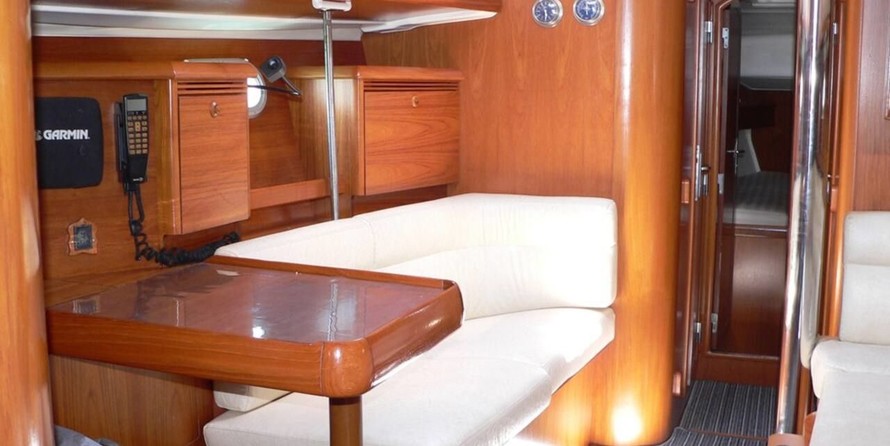 Jeanneau Sun Odyssey 43