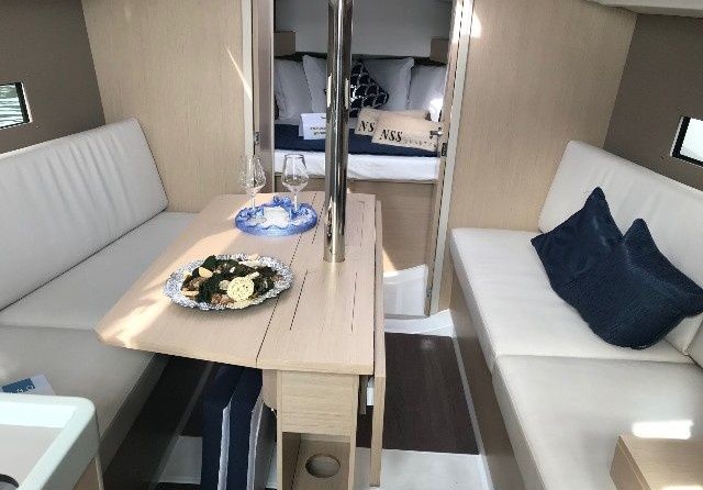 Beneteau Oceanis 30.1