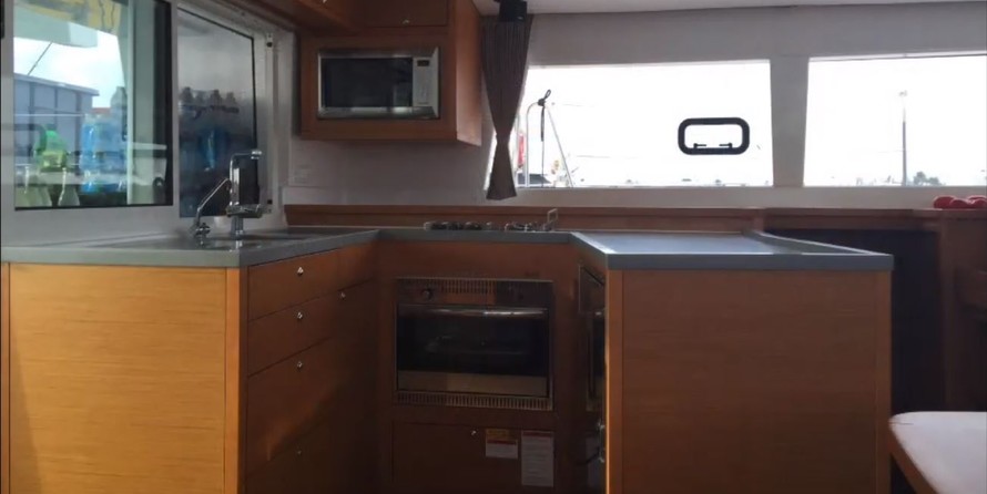 Lagoon 450 F