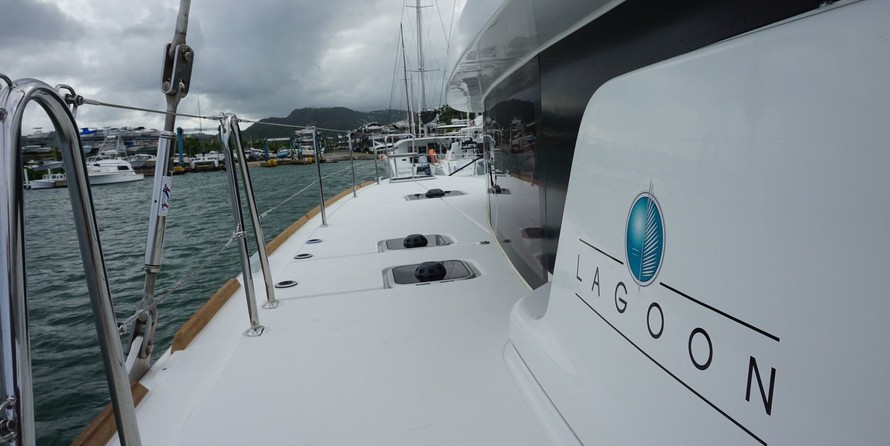 Lagoon 450 F