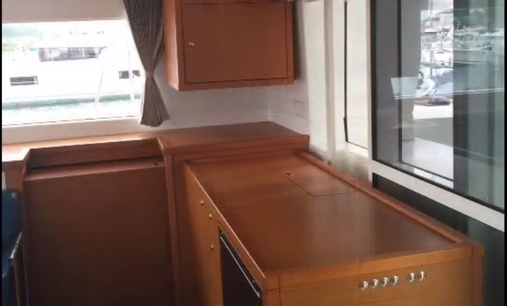 Lagoon 450 F