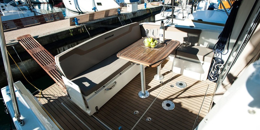 Quicksilver Activ 855 Weekend