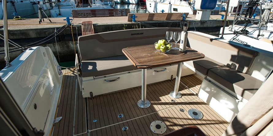 Quicksilver Activ 855 Weekend