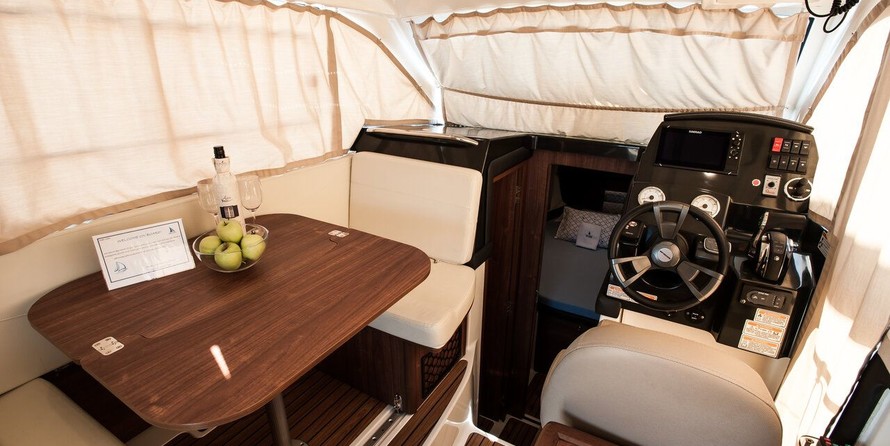 Quicksilver Activ 855 Weekend