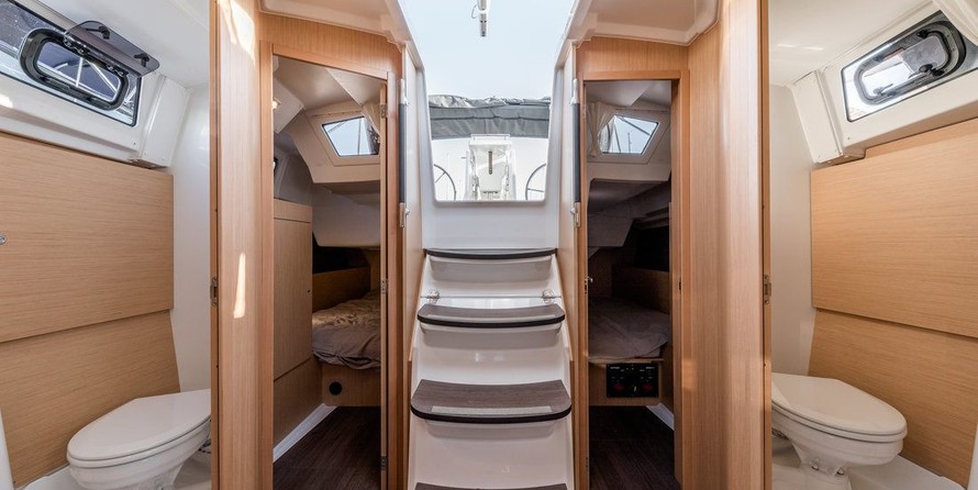 Beneteau Oceanis 38