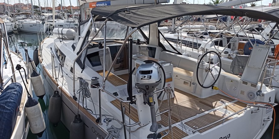 Beneteau Oceanis 38