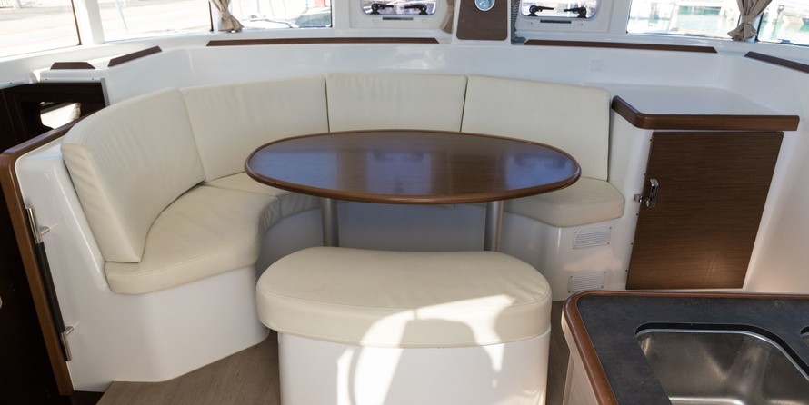 Lagoon 380 S2