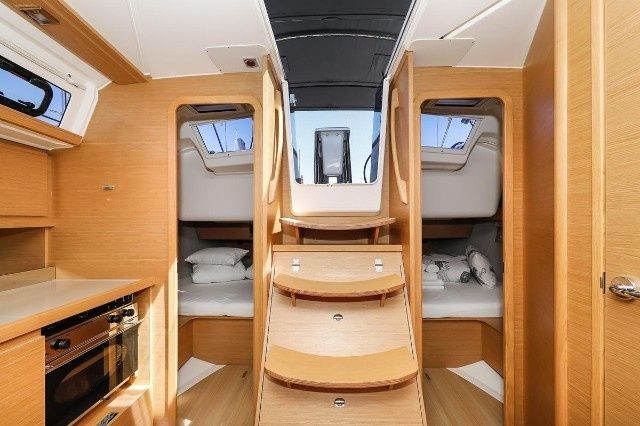 Dufour 390