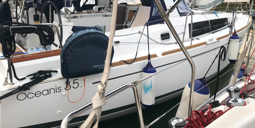 Beneteau Oceanis 35