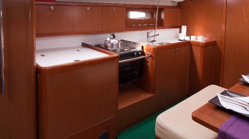 Beneteau Oceanis 43