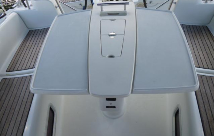 Beneteau Oceanis 43