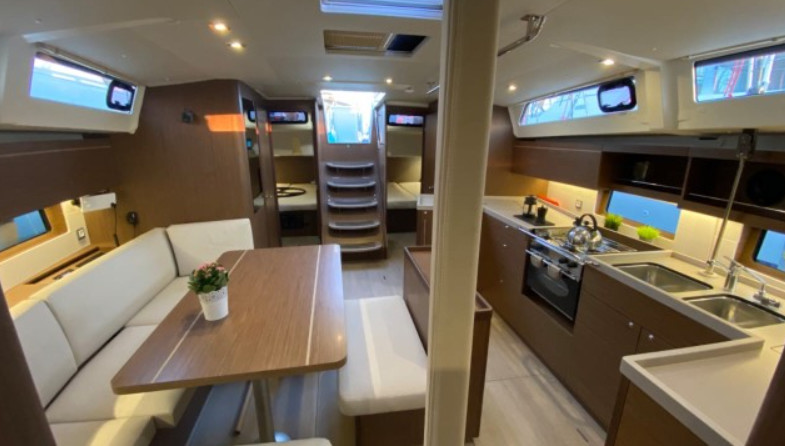 Beneteau Oceanis 46