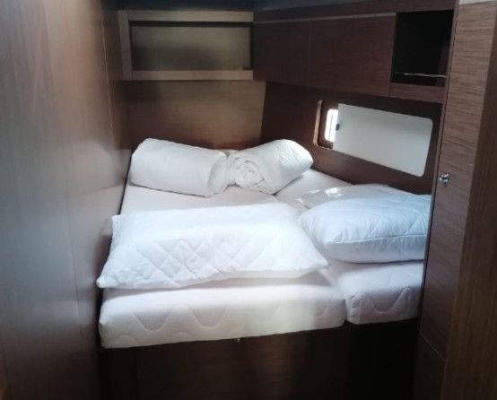 Beneteau Oceanis 46