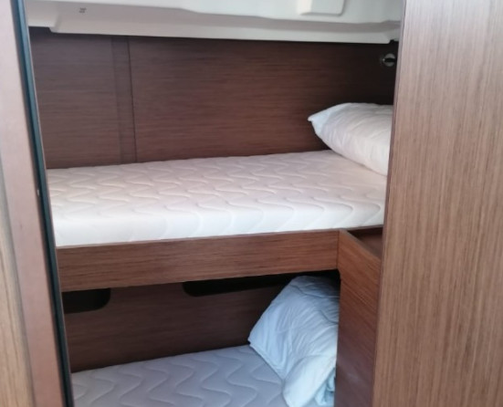 Beneteau Oceanis 46