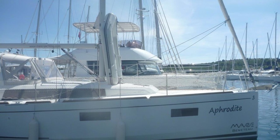 Beneteau Oceanis 38
