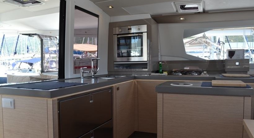 Fountaine Pajot Saona 47
