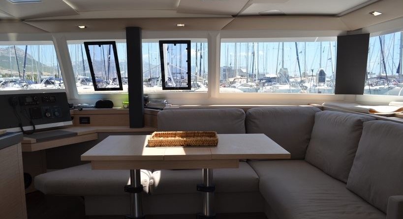 Fountaine Pajot Saona 47