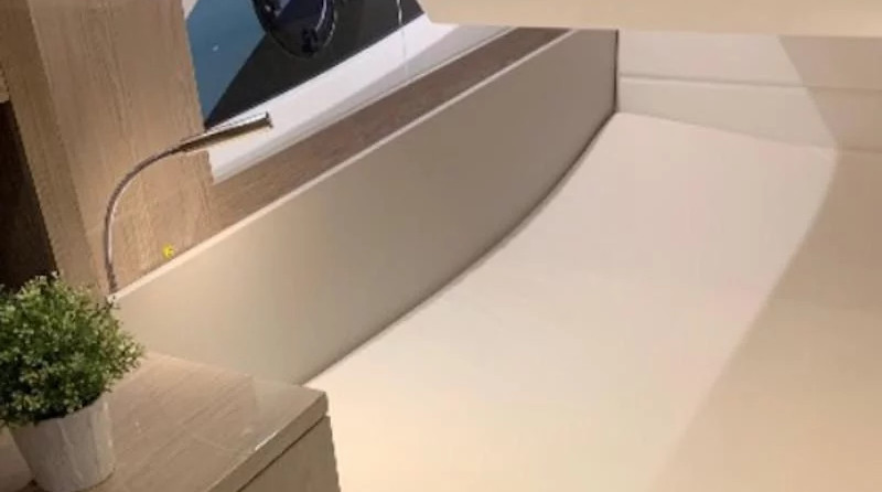 Sealine C390