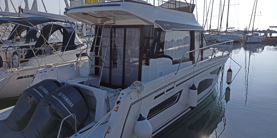 Jeanneau Merry Fisher 1095