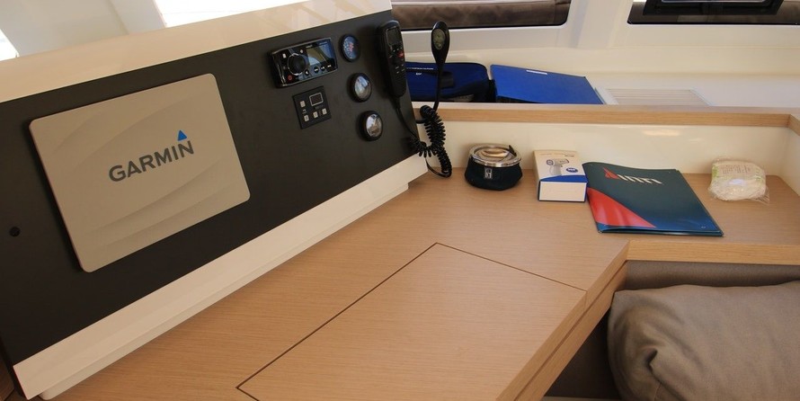 Fountaine Pajot Lucia 40