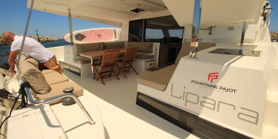 Fountaine Pajot Lucia 40