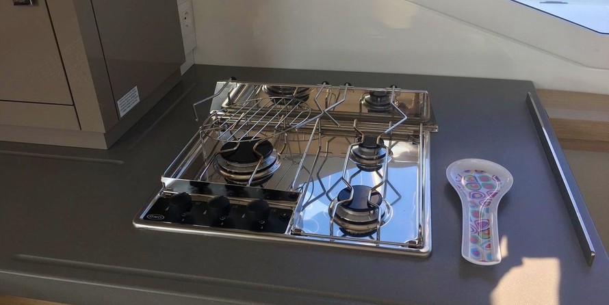 Fountaine Pajot Lucia 40