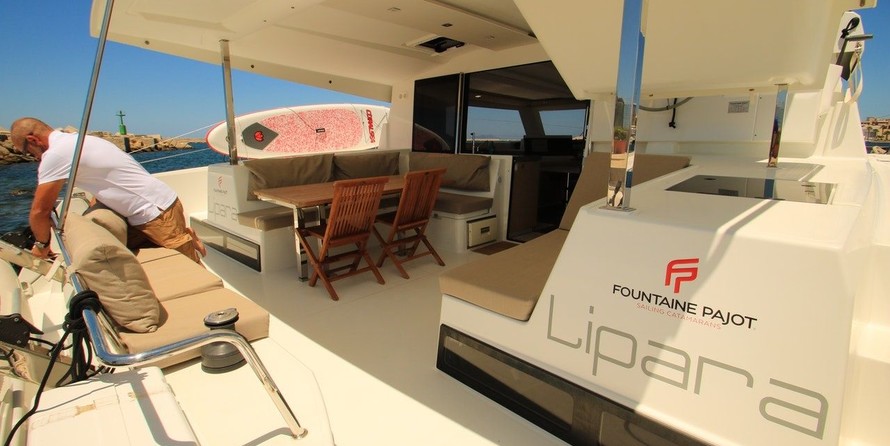 Fountaine Pajot Lucia 40