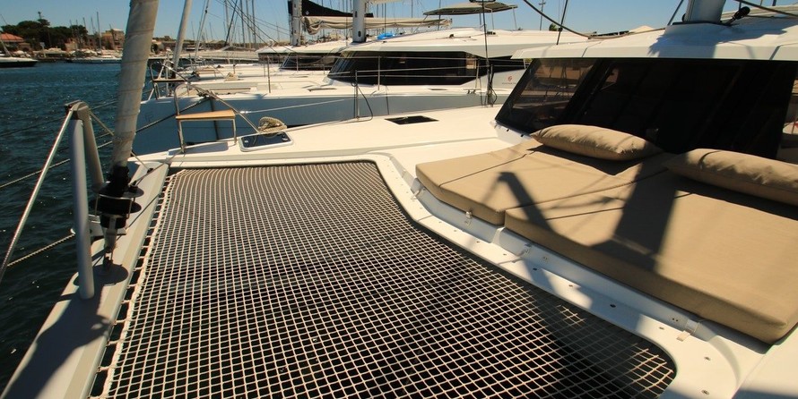 Fountaine Pajot Lucia 40