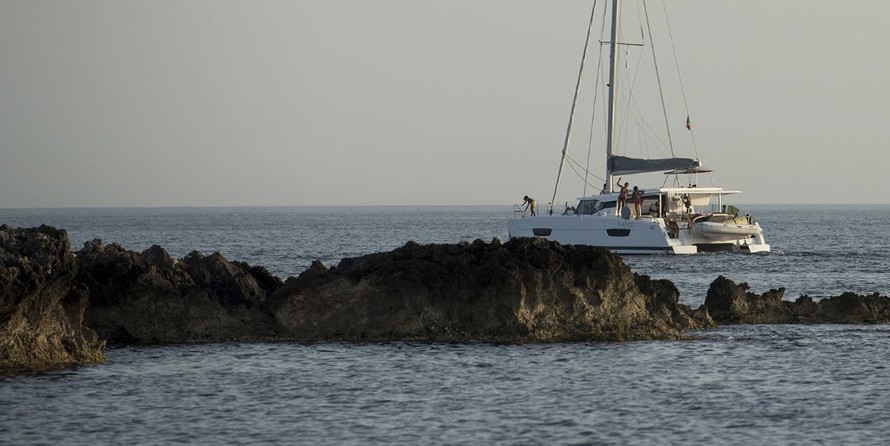 Fountaine Pajot Lucia 40