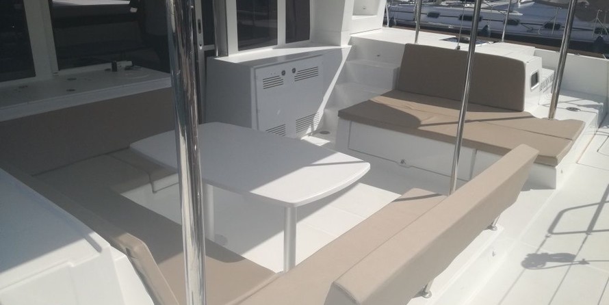 Lagoon 450 F