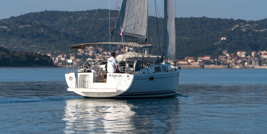 Hanse 385