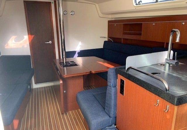 Hanse 385