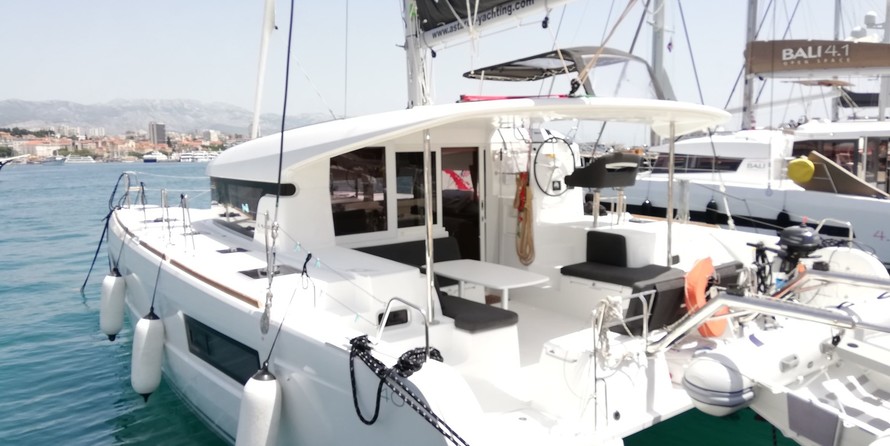 Lagoon 40