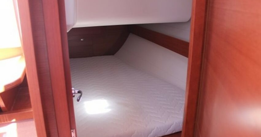 Dufour 382
