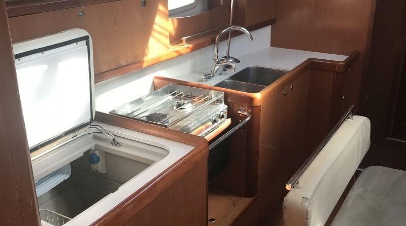 Beneteau Oceanis 43