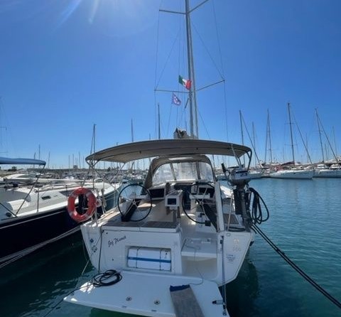 Dufour 360