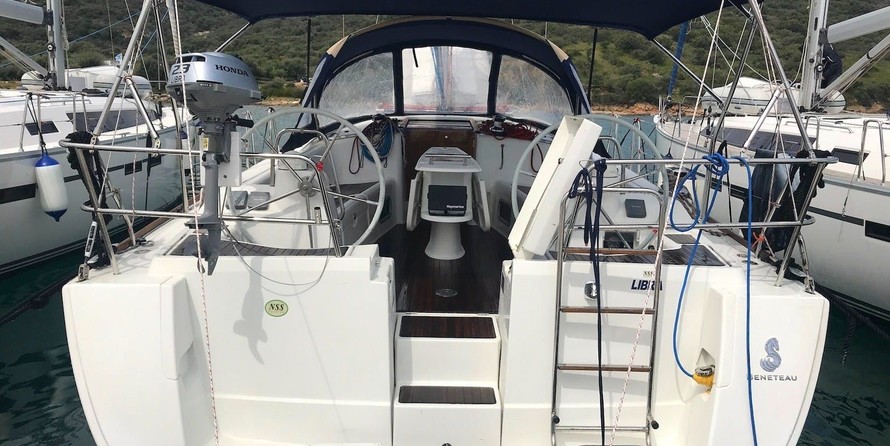 Beneteau Oceanis 43