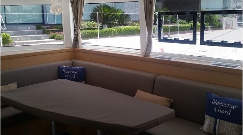 Lagoon 42
