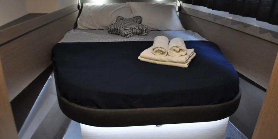 Fountaine Pajot Astréa 42