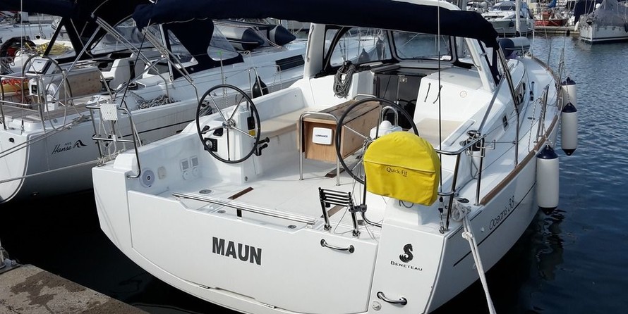 Beneteau Oceanis 38