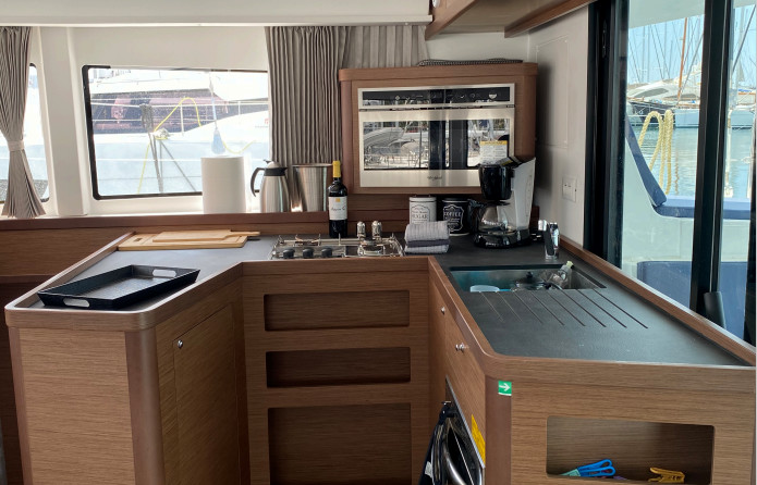 Lagoon 42