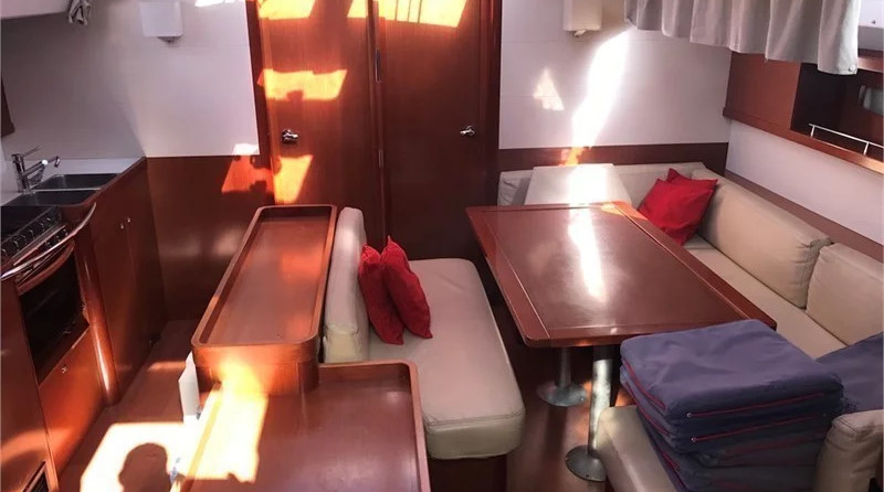 Beneteau Oceanis 50 Family