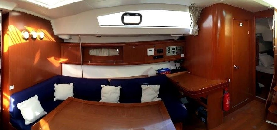 Beneteau Oceanis 43