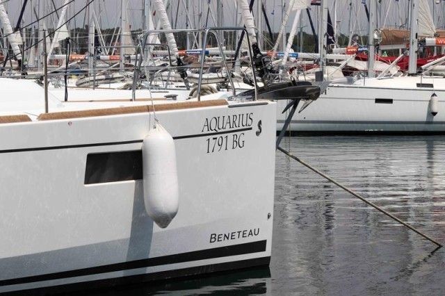 Beneteau Oceanis 35