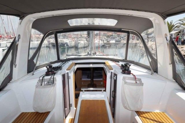 Beneteau Oceanis 35