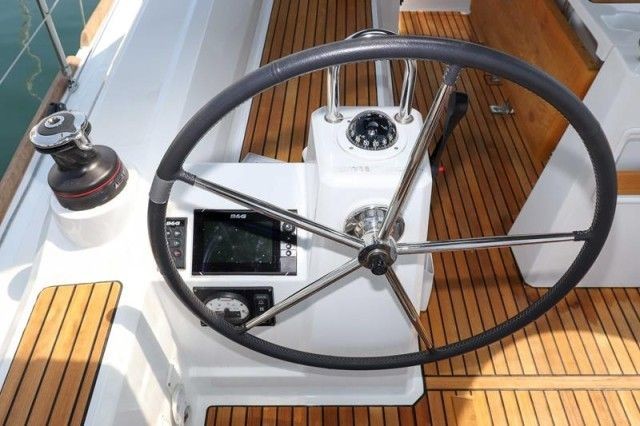 Beneteau Oceanis 35